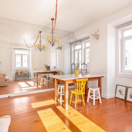 ליסבון Joivy Chic 2Br Apt In Bairro Alto, 2Mins To Sao Pedro De Alcantara Viewpoint מראה חיצוני תמונה