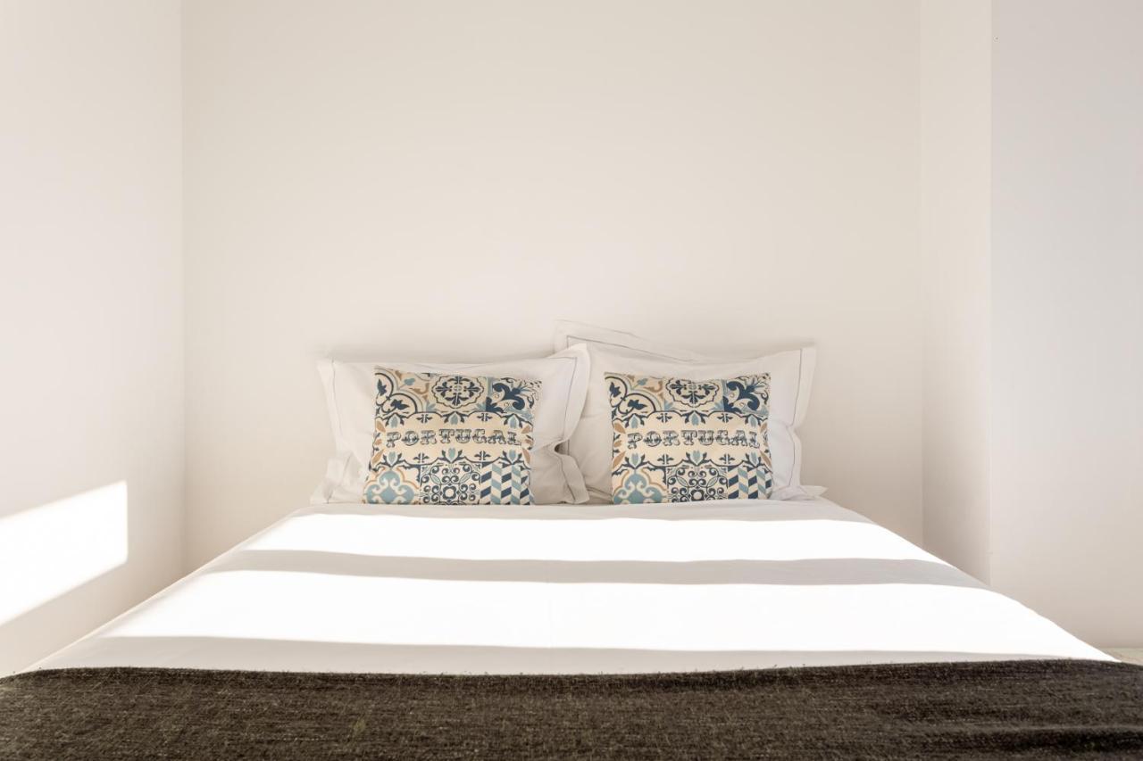 ליסבון Joivy Chic 2Br Apt In Bairro Alto, 2Mins To Sao Pedro De Alcantara Viewpoint מראה חיצוני תמונה