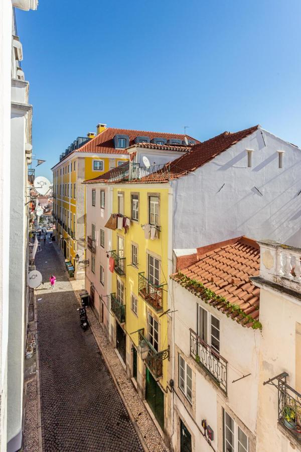 ליסבון Joivy Chic 2Br Apt In Bairro Alto, 2Mins To Sao Pedro De Alcantara Viewpoint מראה חיצוני תמונה